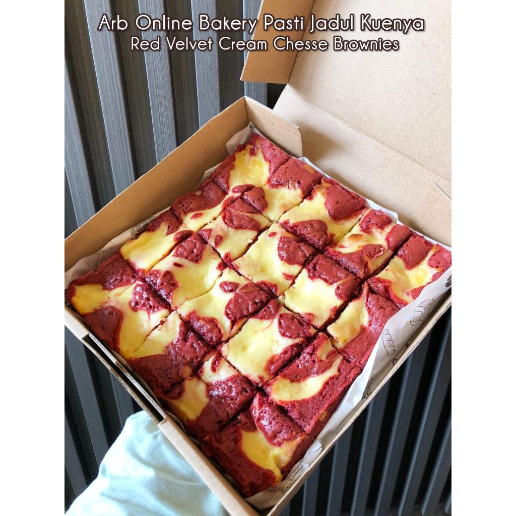 

Arb Bakery Red Velvet Cream Chesse Brownies | 20x20 |