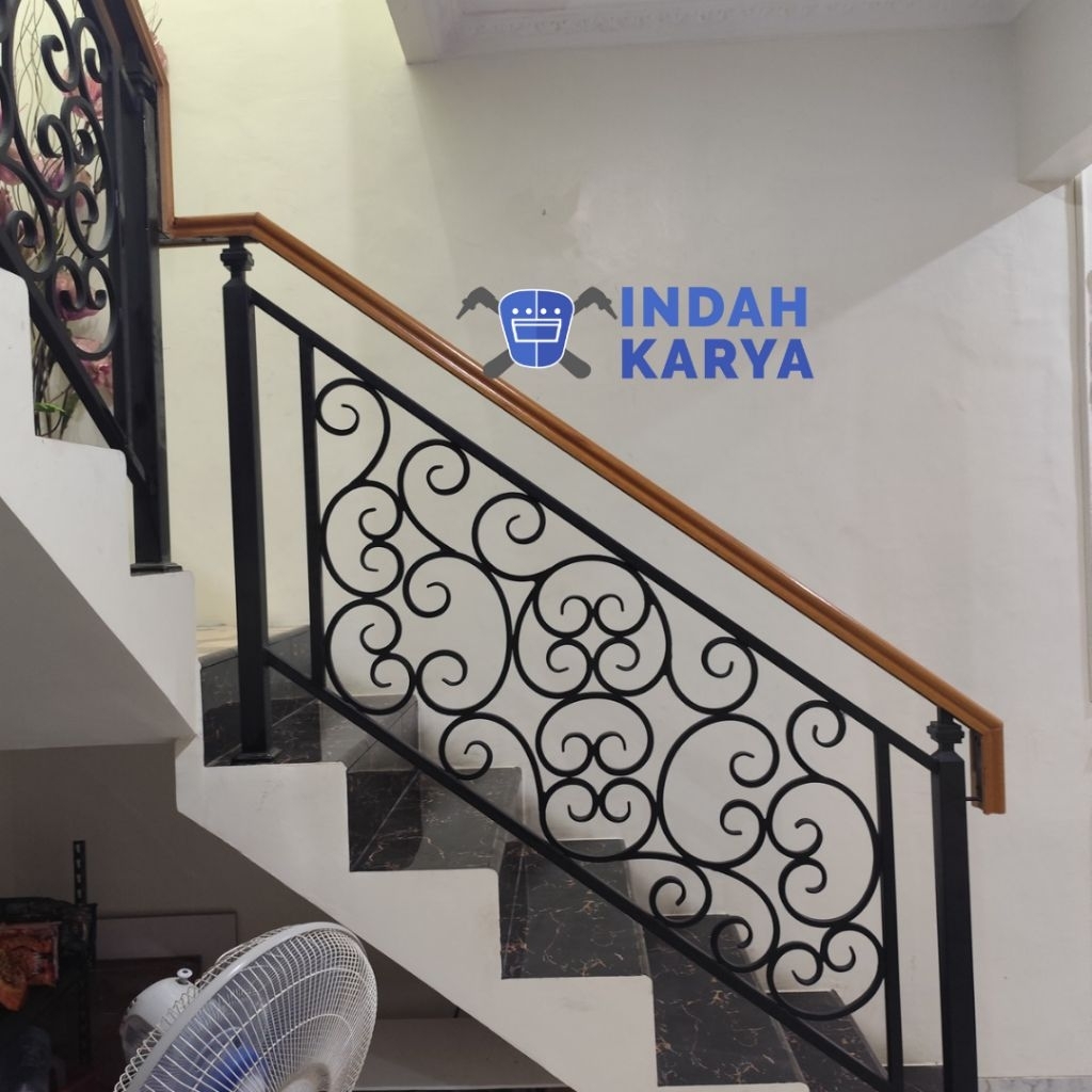 Railing tangga balkon classic railing besi tempa model klasik