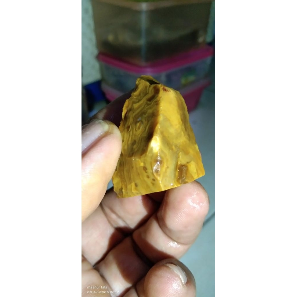 Batu fosil kayu jati super crystal unik dan langka