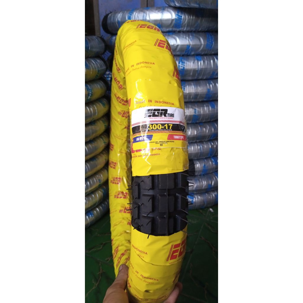 Ban Trail ukuran 300 ring 17 non Tubless