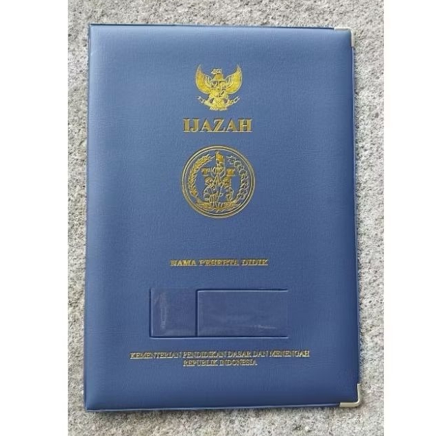 

map wisuda sekolah TK satu papan nama, map wisuda