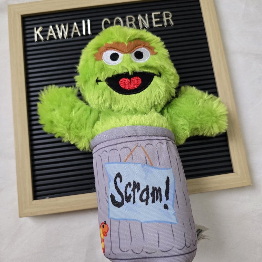 Boneka Oscar the Grouch Sesame Street