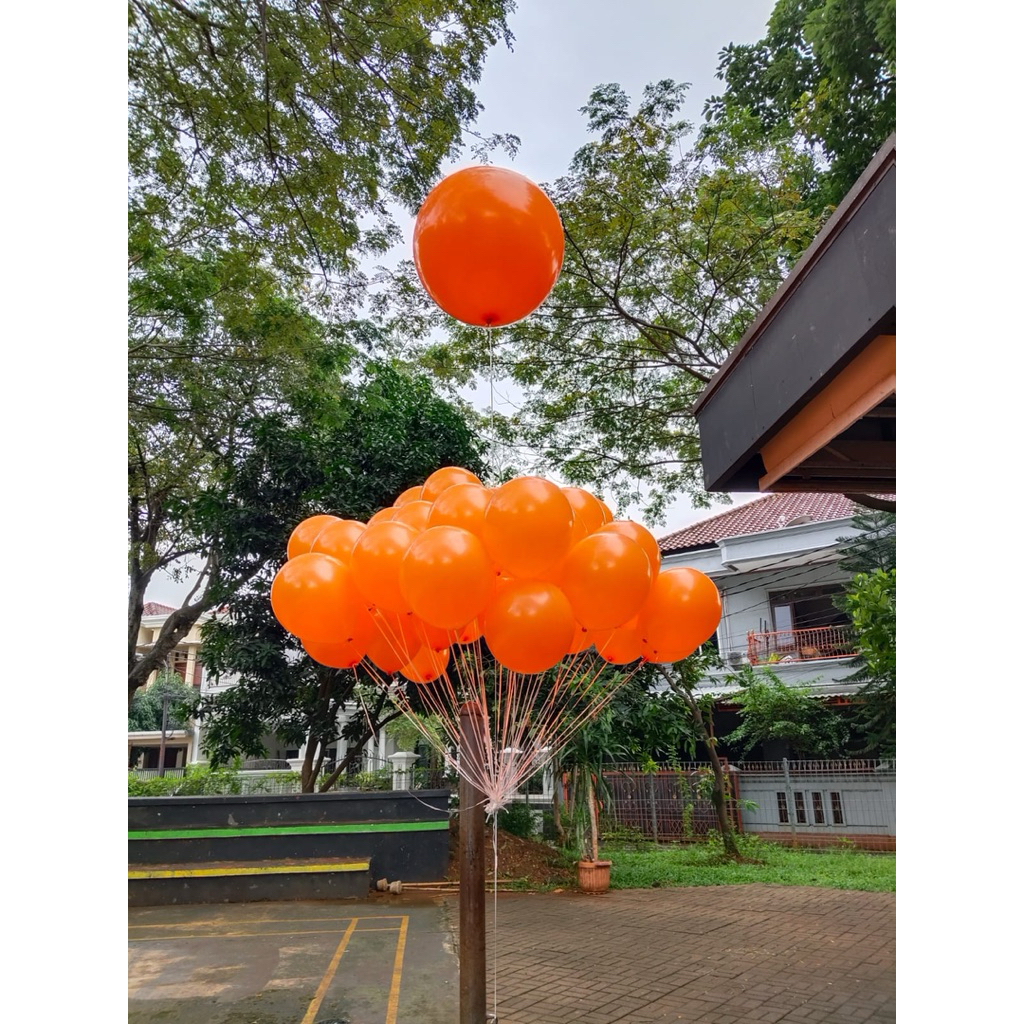balon gas helium terbang