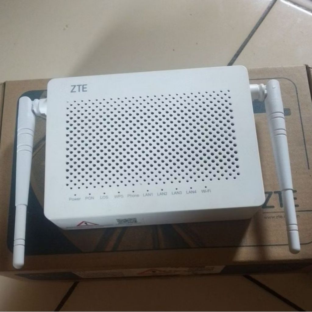 ZTE ZXHN F672Y DUALBAND port hijau & adaptor