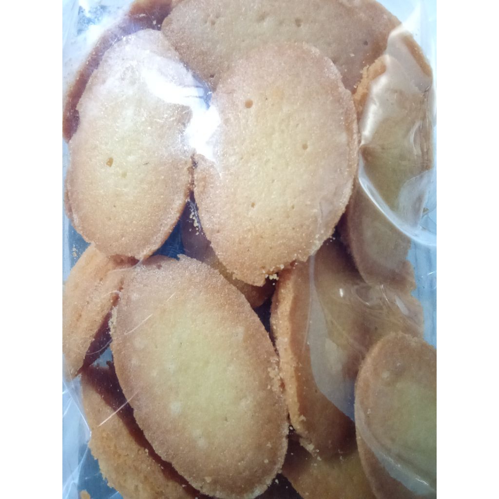 

BOLU KIJING JADUL/BOLU JAMAN DULU MANIS DAN GURIH/BOLU KIJING PREMIUM SUPER ENAK JAMINAN KETAGIHAN