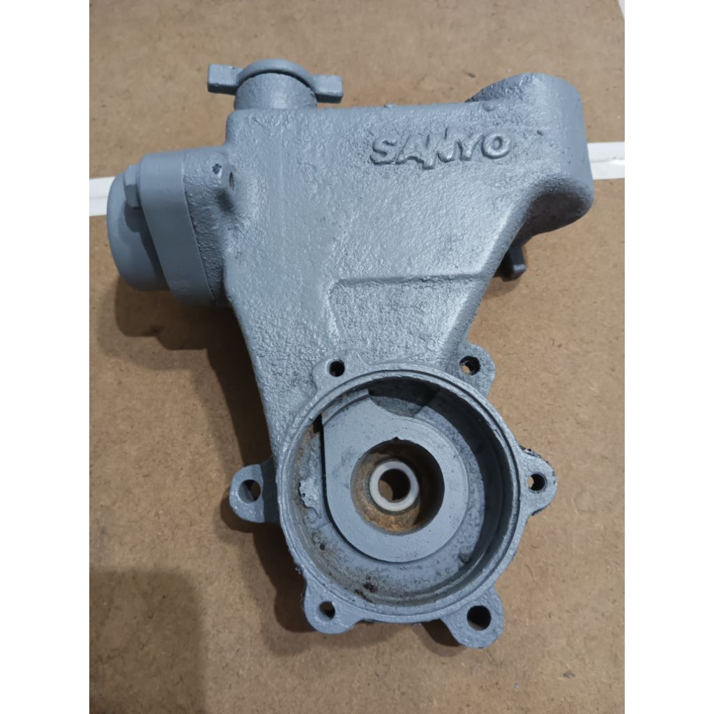 KEPALA/KEONGAN POMPA AIR SANYO 125