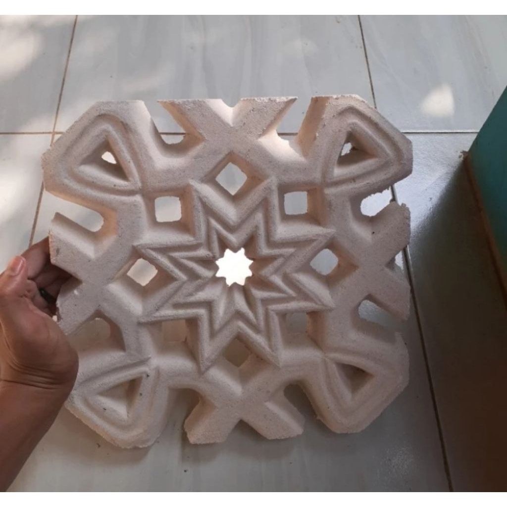 roster beton krawangan/Loster tempel Islamic