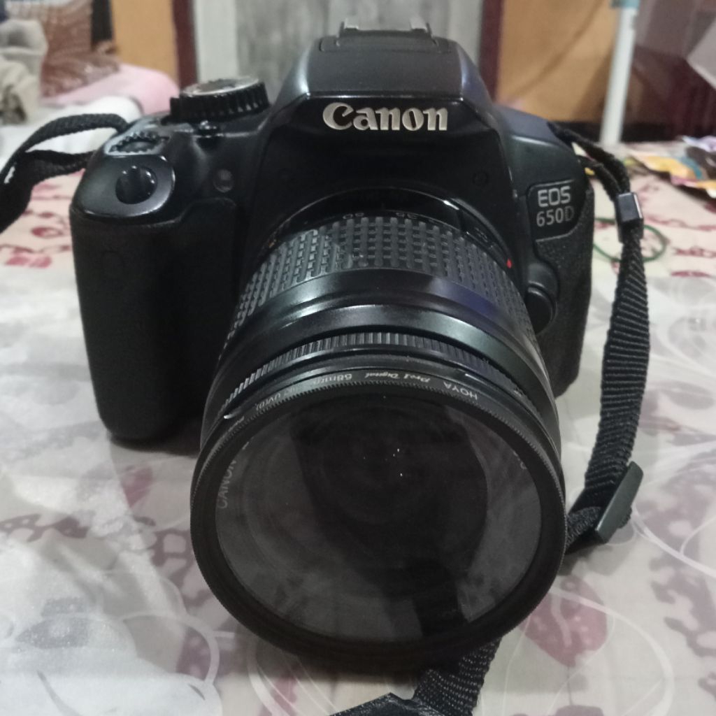Kamera DSLR - Canon EOS 650D