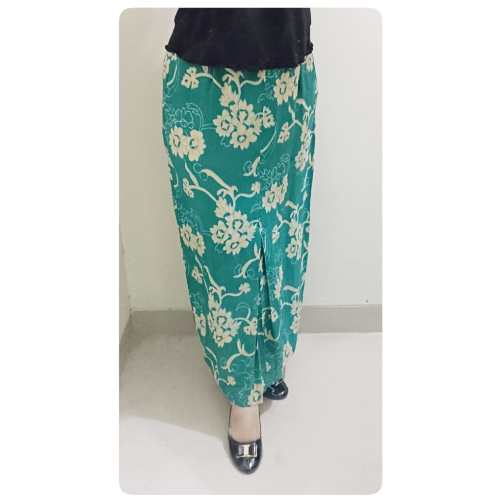 Preloved Rok Kebaya Panjang Hijau