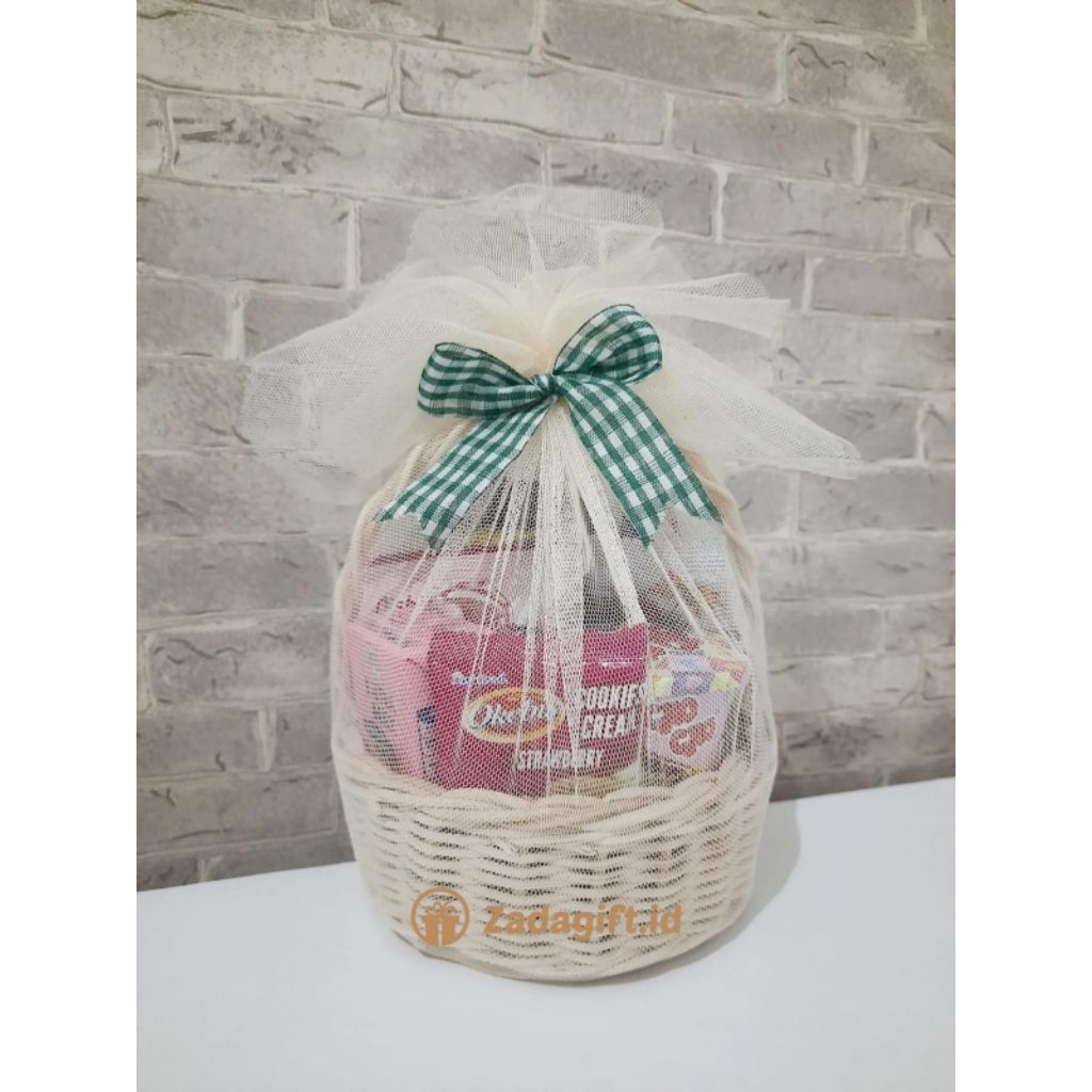 

Snack Ulang Tahun / Hampers Snack Keranjang