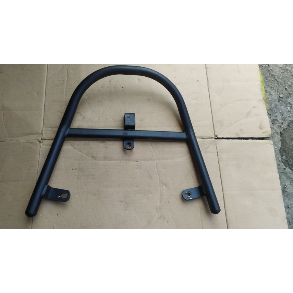 begel behel belakang pegangan jok belakang motor listrik Q1 Viar bekas original