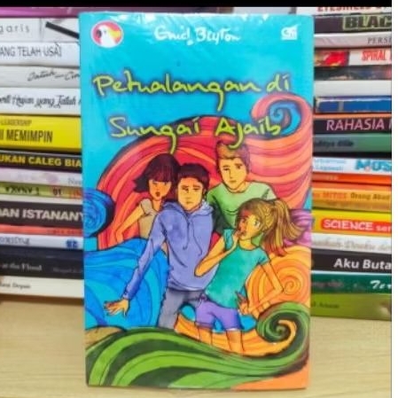 

buku petualangan di sungai ajaib