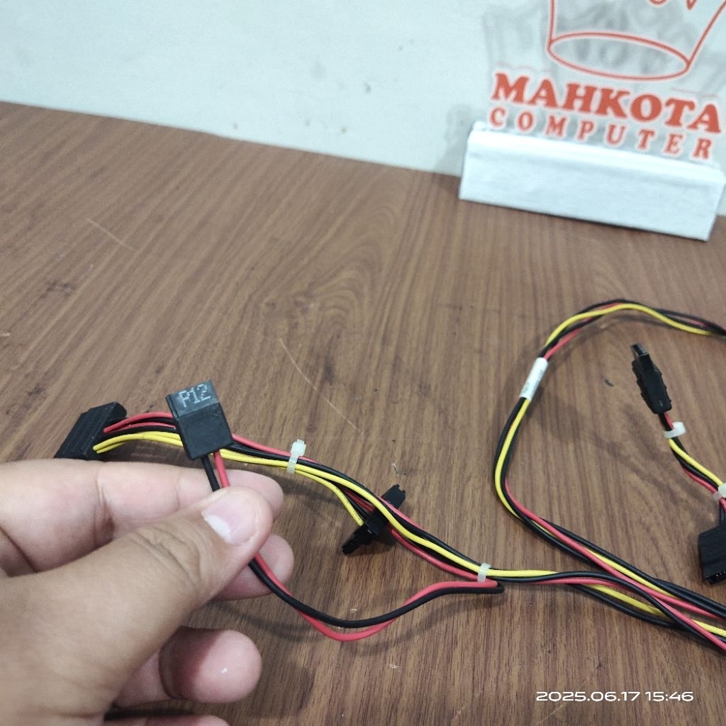 Kabel Power Sata Hp Kode P160 6Pin To 4X power Sata 1x Power mini sata