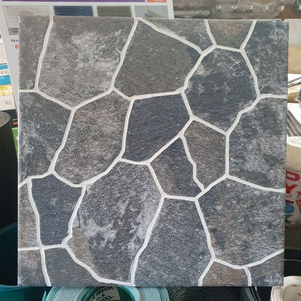 keramik lantai kamar mandi teras garasi rumah IKAD 40x40 77507 batu black hitam kasar