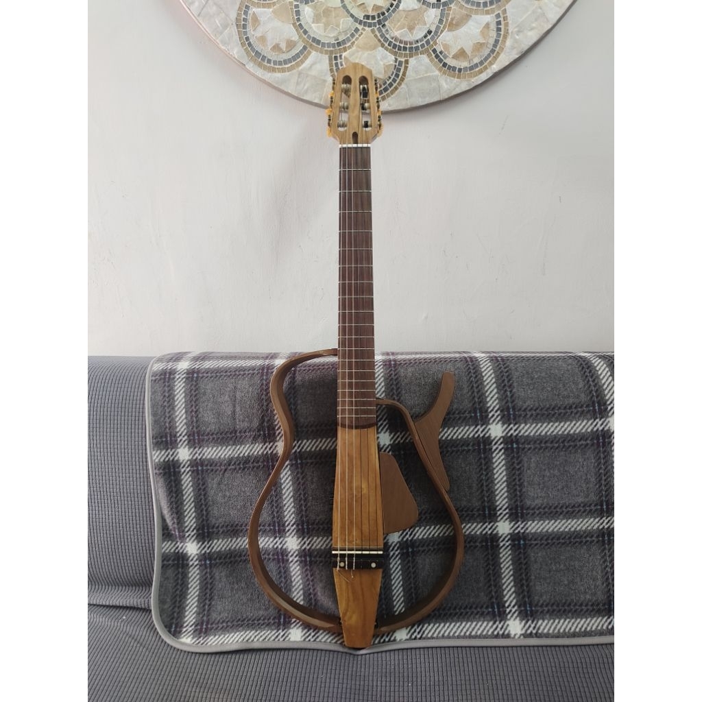 Yamaha SLG 110 130 N Silent Guitar Gitar Custom Kayu Jati Asli Tas, Adaptor, Pickup, Ori Yamaha semu
