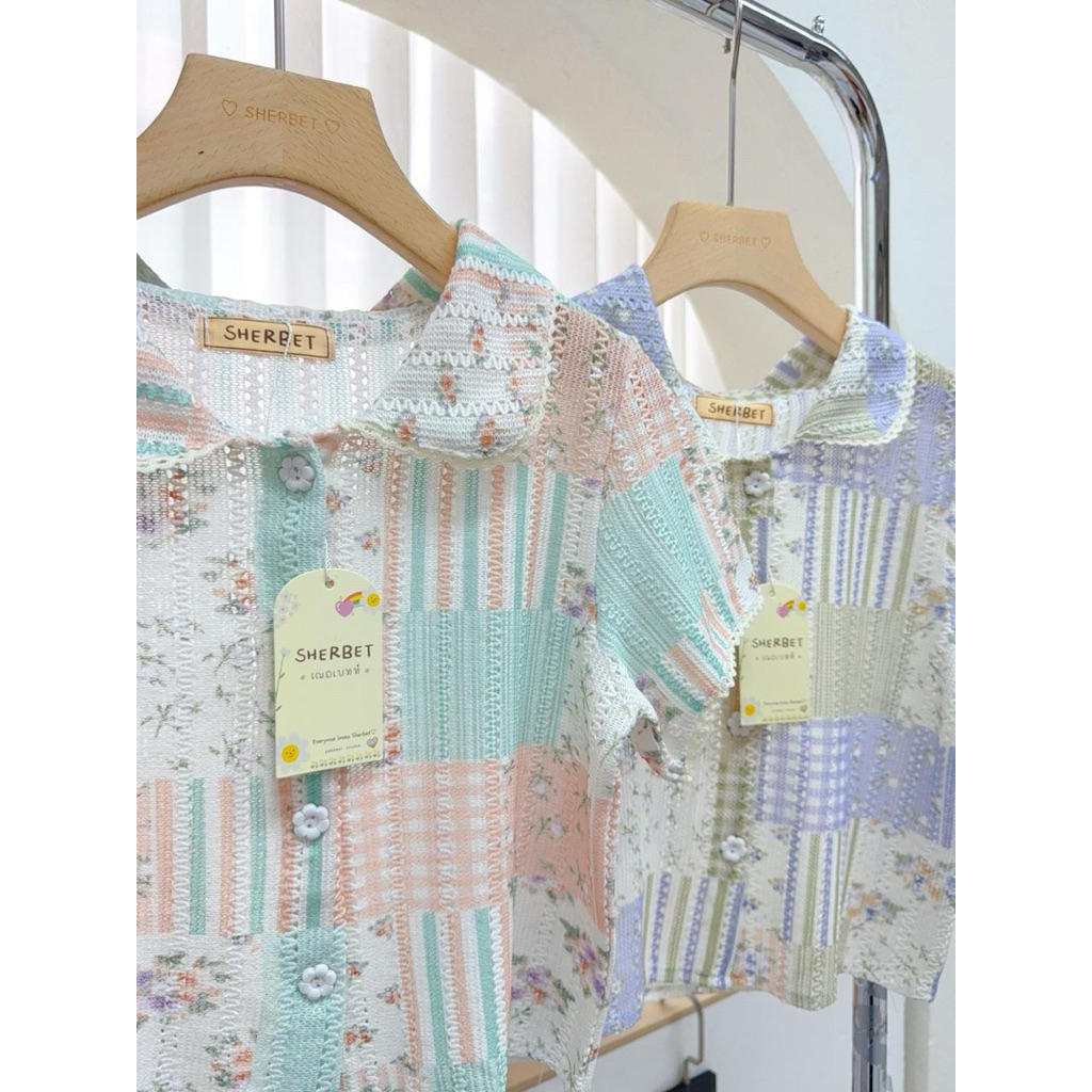 Melala - Knitwear lengan pendek motif floral