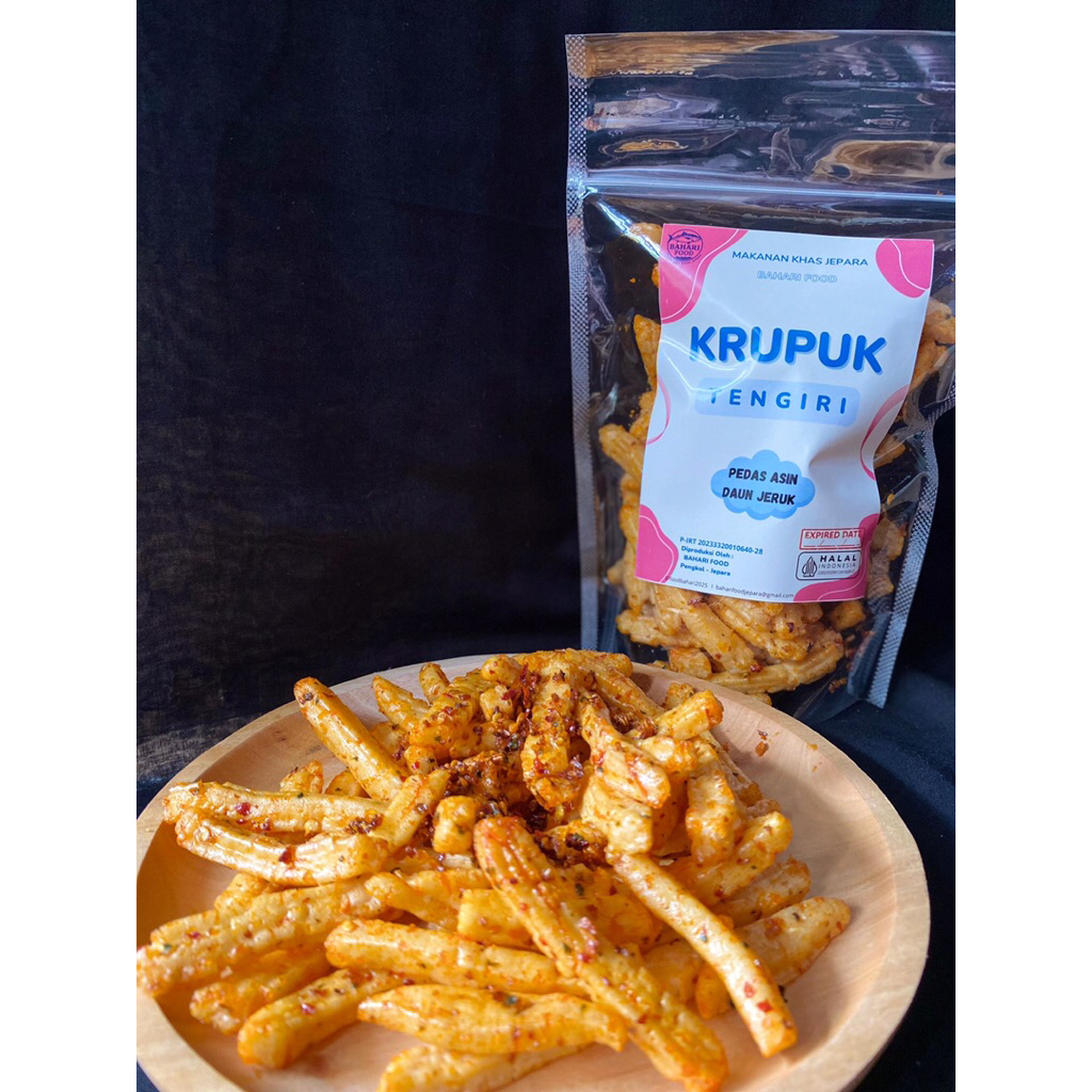 

Krupuk ikan tengiri bumbu pedas daun jeruk