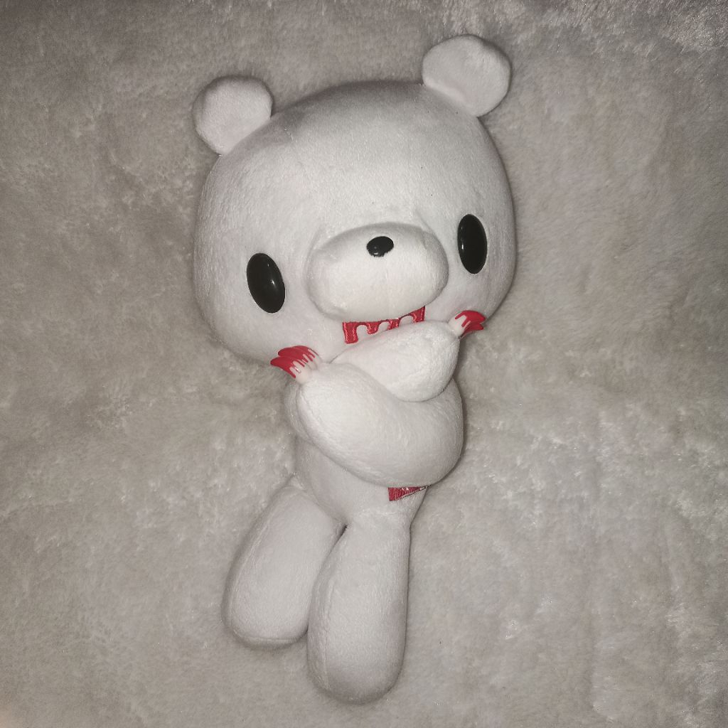 boneka gloomy tangan silang