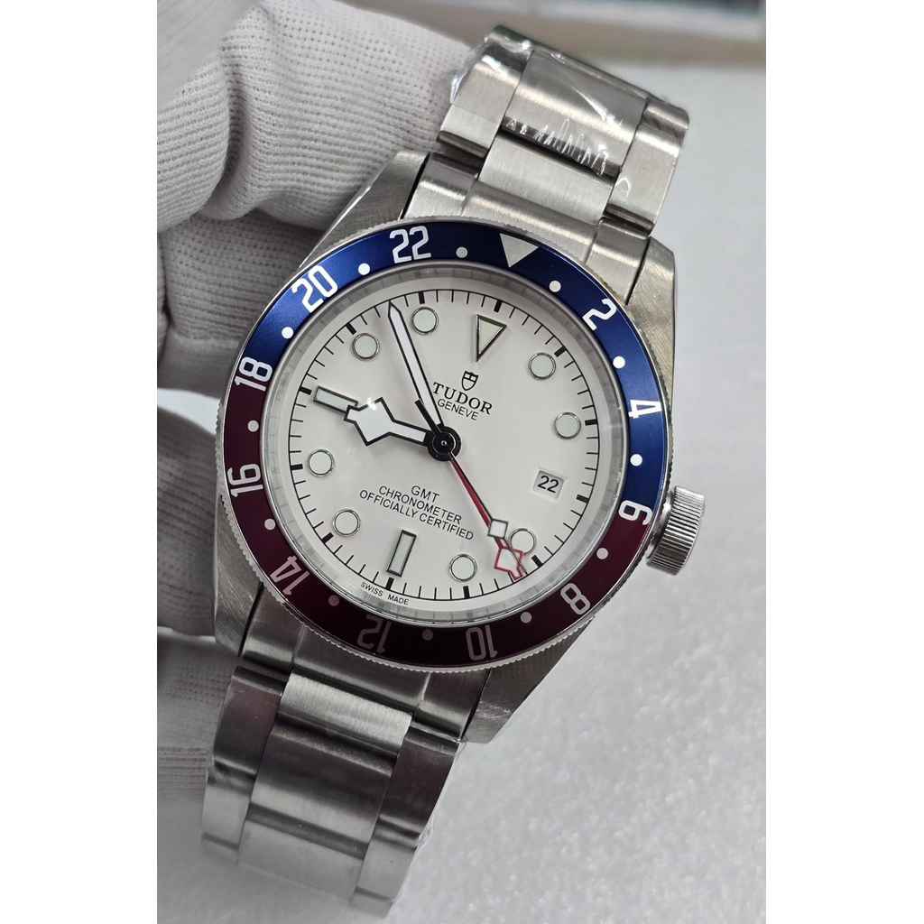 Jam Tangan pria Tudor