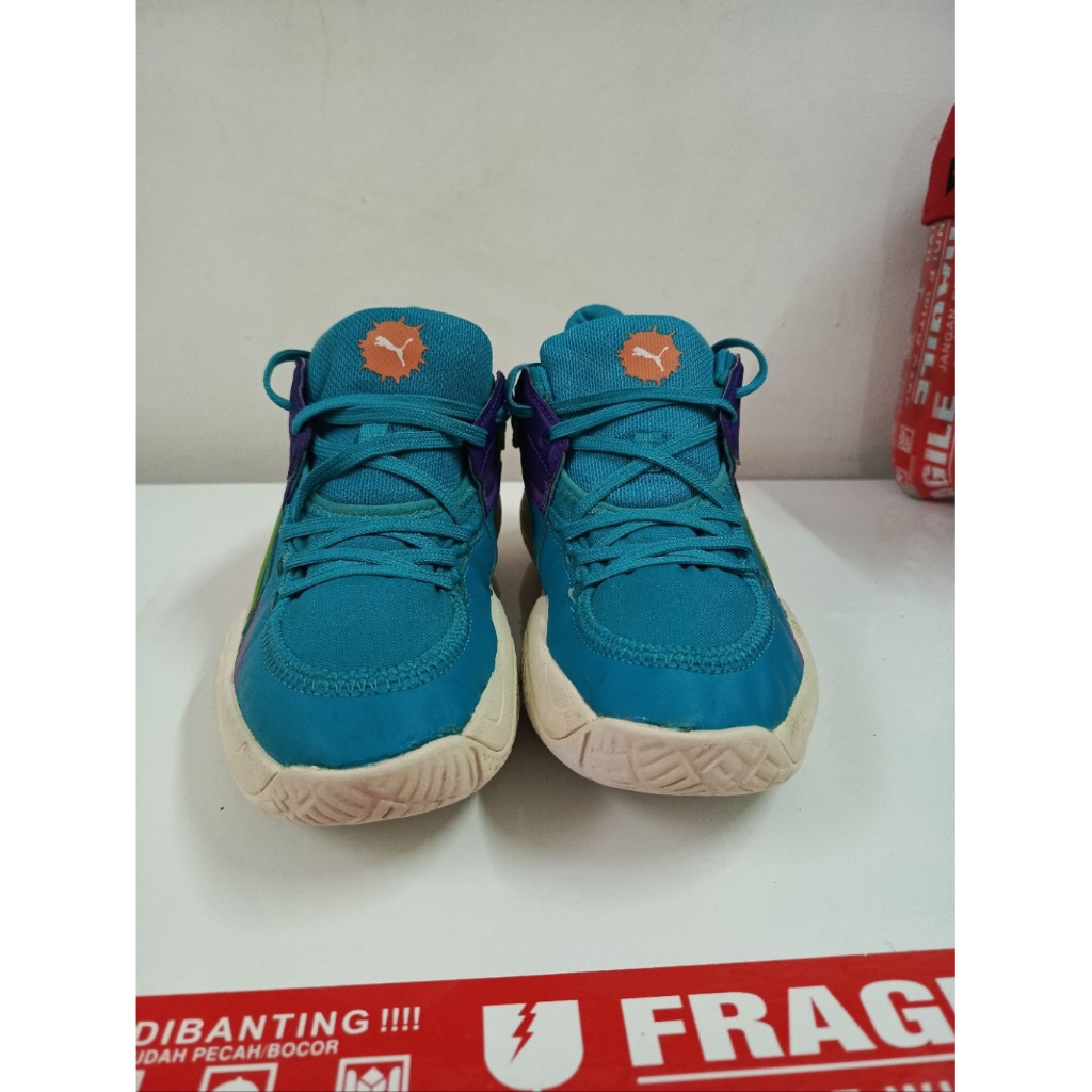 Sepatu basket PUMA second