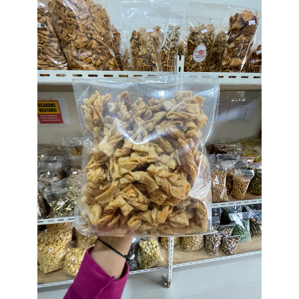 

[Ready Aceh] Kue Bawang Pita berat 500 gram