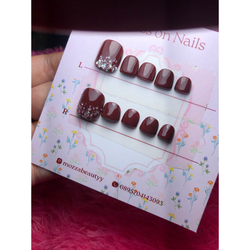 press on nails kaki