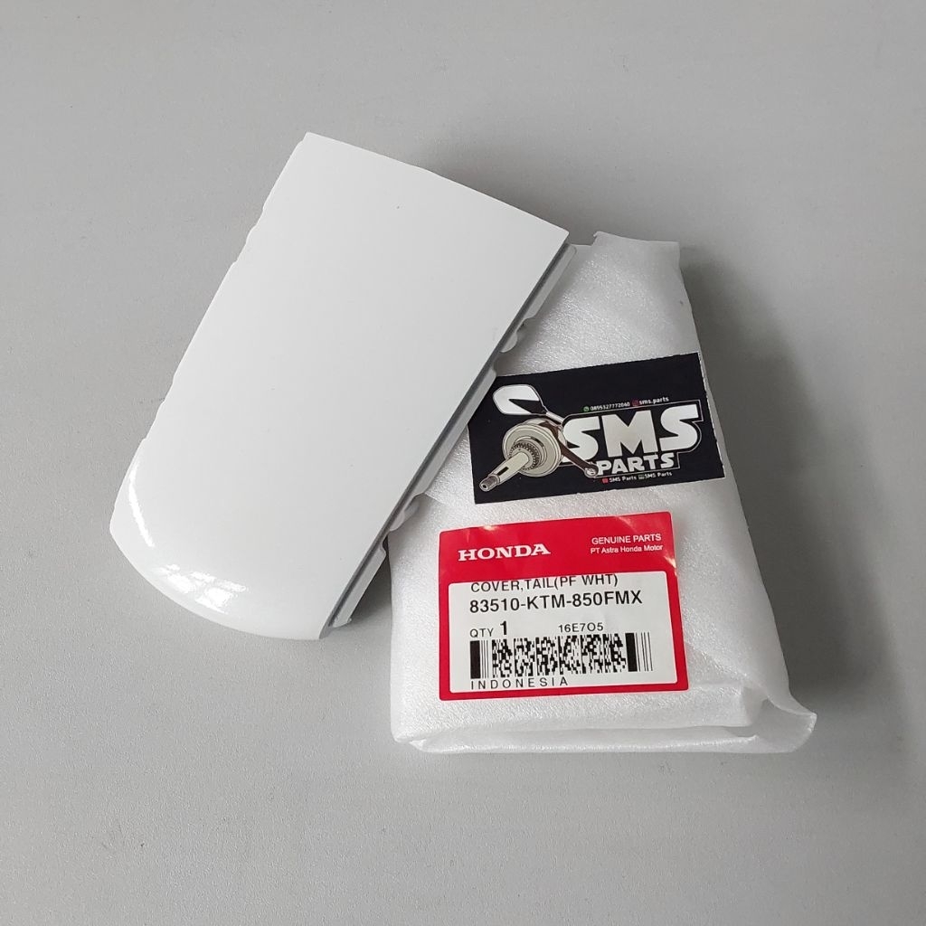 Cover Tail Sambungan Cover Body Belakang Supra X 125 Karbu Putih Original 83510 KTM 850FMX