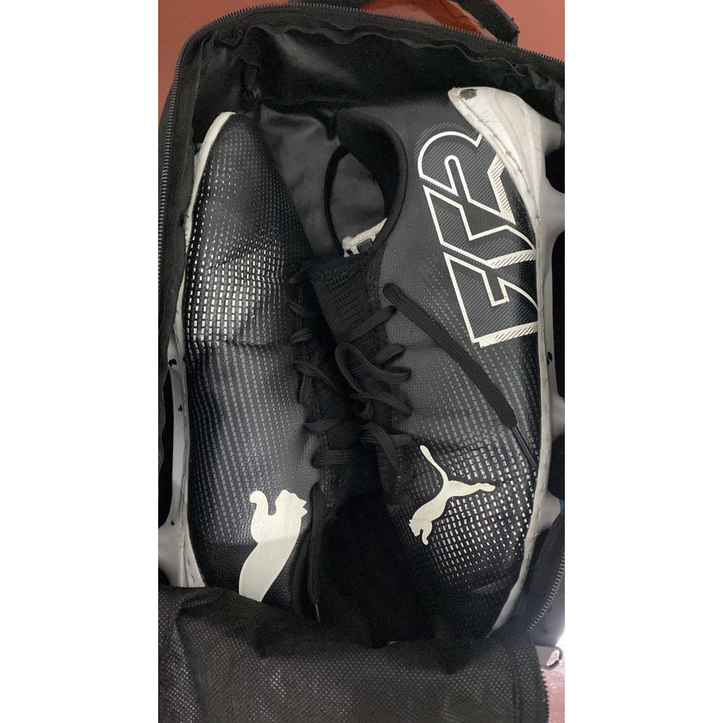Sepatu Bola Bekas fum4 FTR7