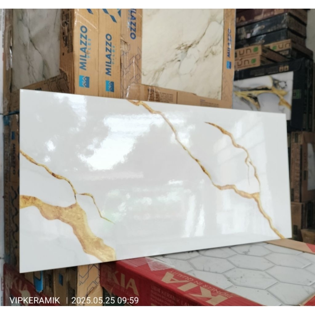KERAMIK DINDING RECTIFIED PLATINUM TUXEDO GOLD 30X60 KW1