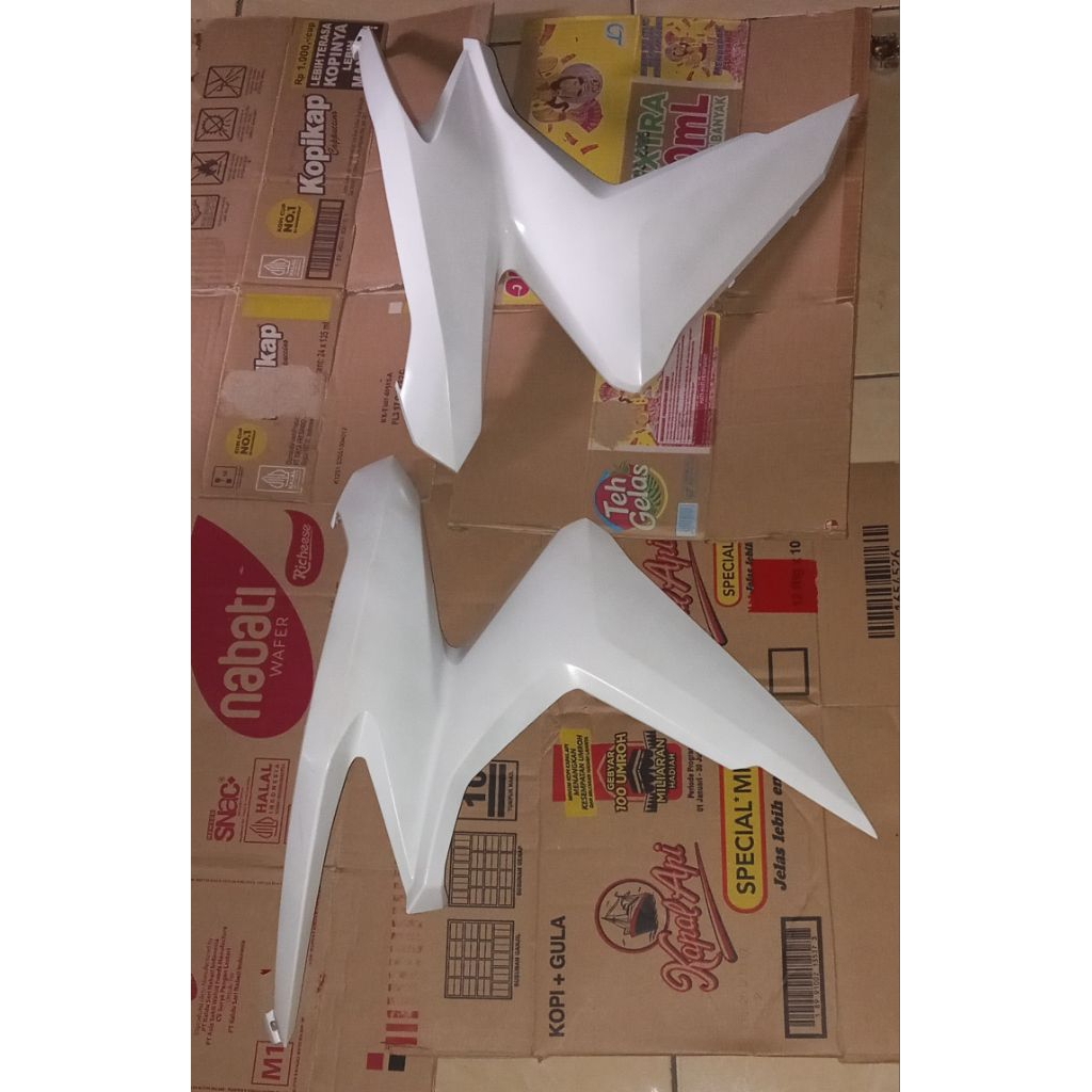 sayap kiri kanan vario 150  led   125 led old original second