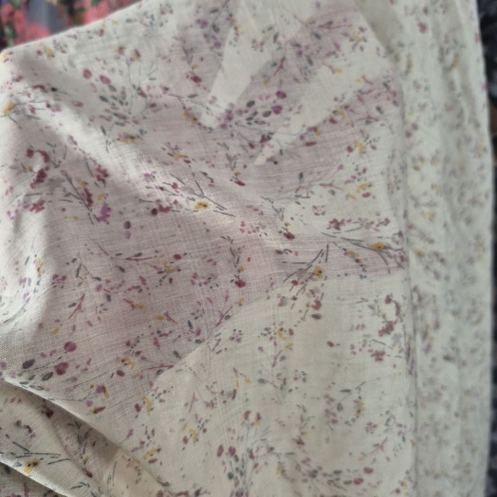 kain katun silky semi sutra motif-lembut/halus garment import-harga persetengah meter