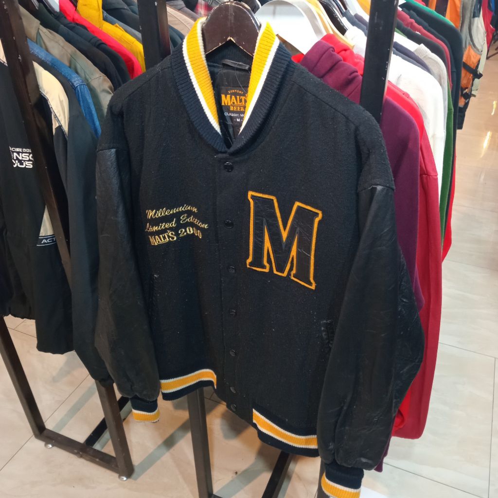 VARSITY MALT BOMBER JACKET SIZE MEDIUM
