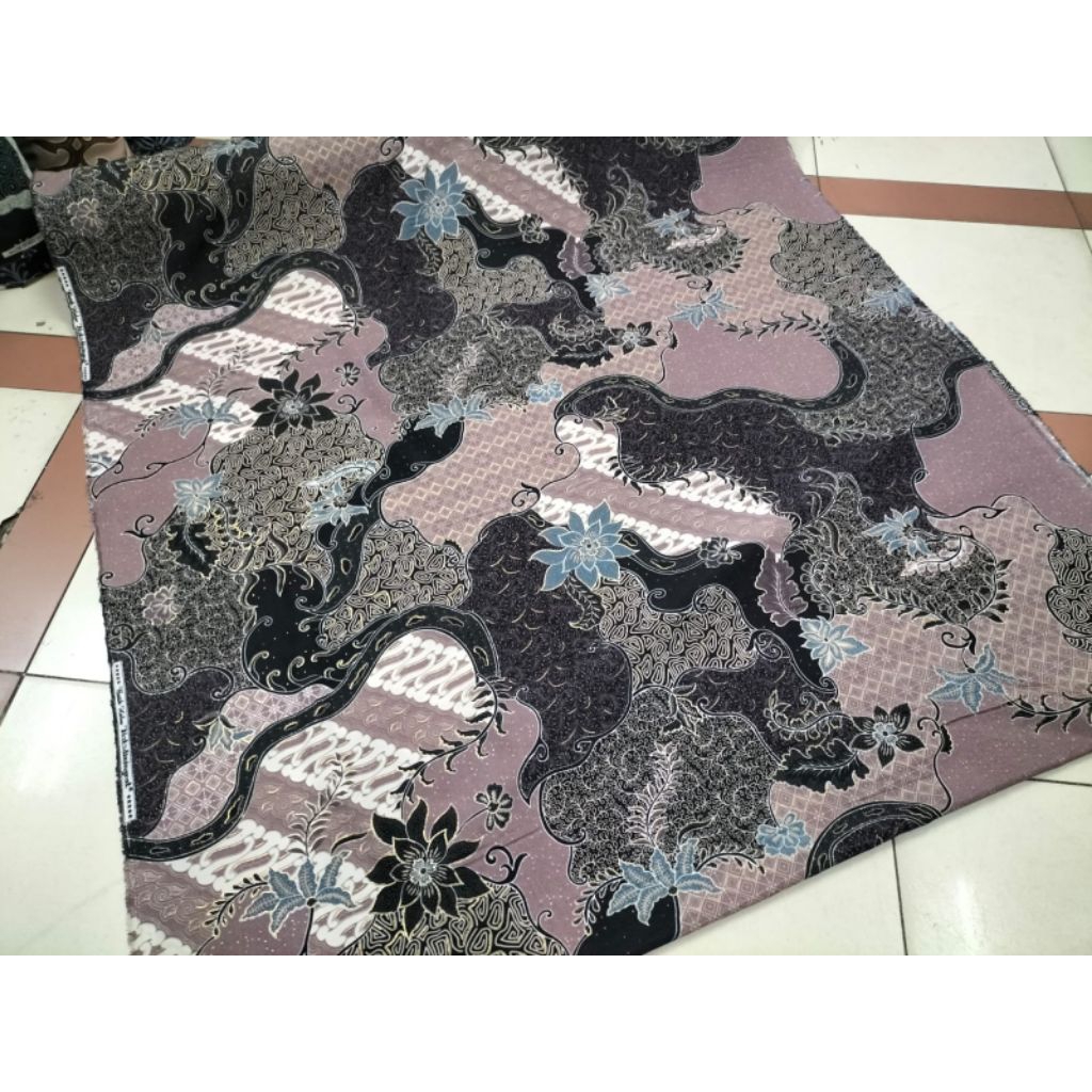 Bahan batik semi sutra/foliyester bahan gak ciut motif kekinian cocok untuk rok lilit,span,kemeja dl