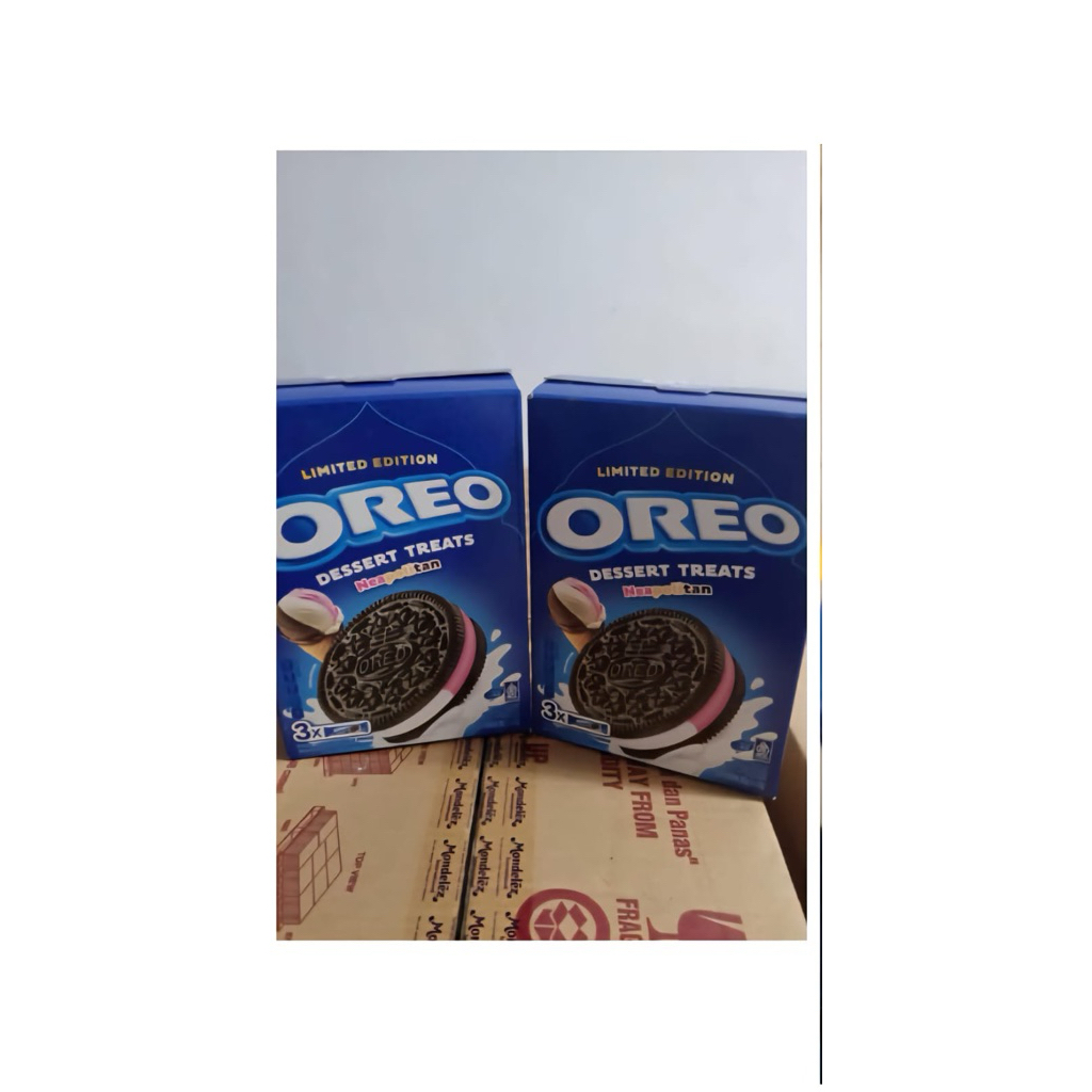 

Oreo Neapolitan Dessert Treat Biskuit Krim Vanilla dan Strawberry