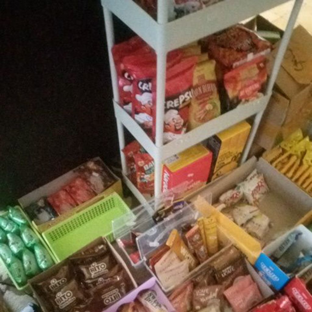 

SNACK REQUEST ETALASE 200.000 (5kg)