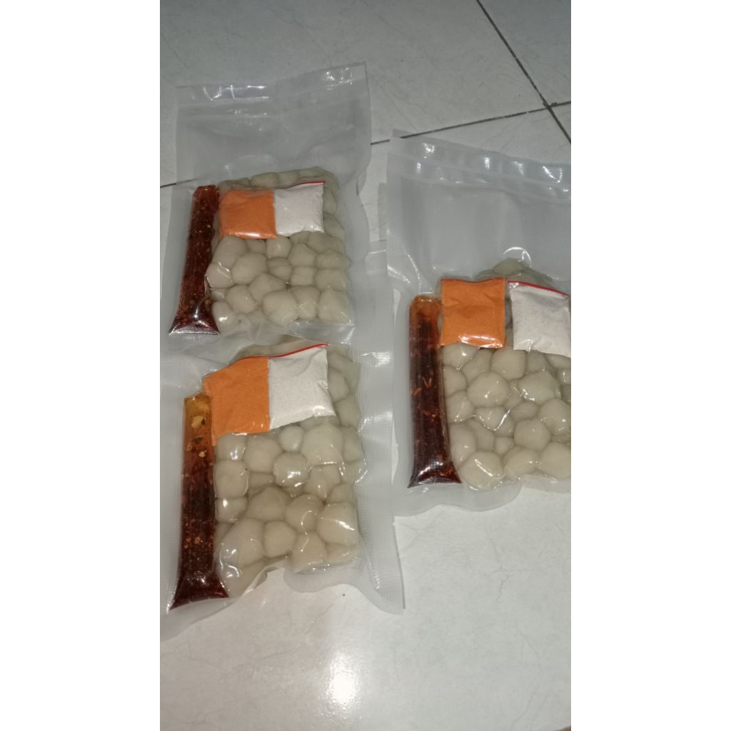 

Cimol Bojot 250g + Bumbu ( KEMASAN VACUM )