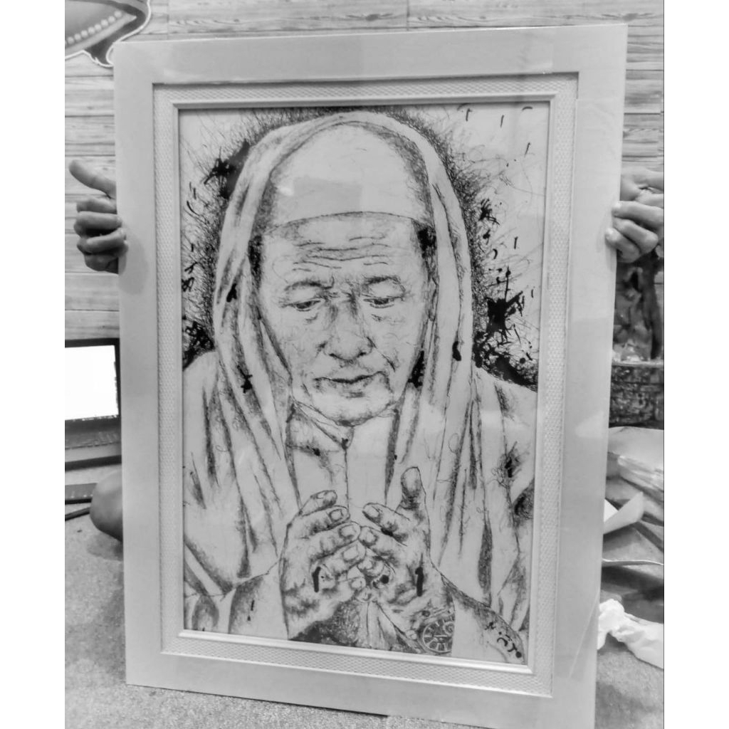 

Jasa Lukis Wajah Manual Bolpen dengan gaya scribble | Kado Unik, Handmade, Bisa Request tidak termasuk frame