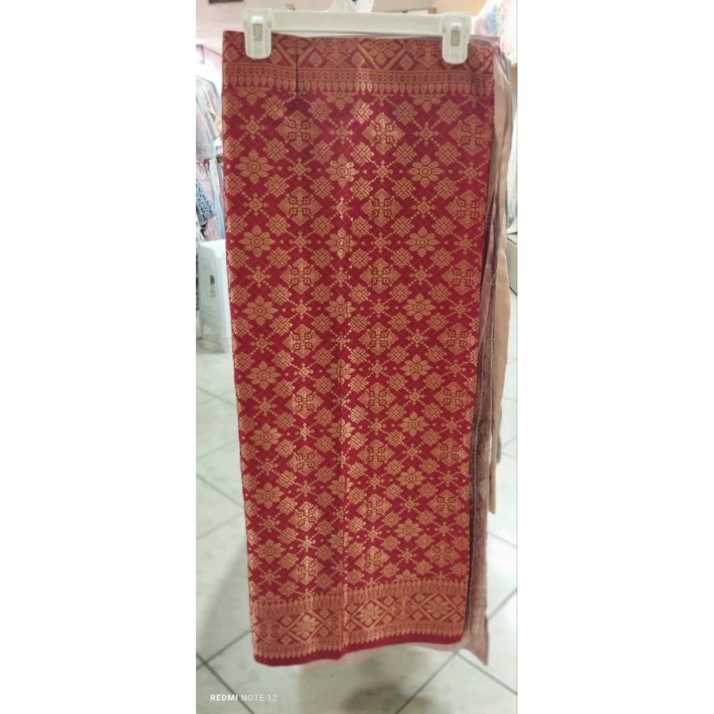Songket Marun Gold