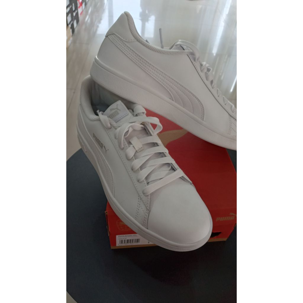 SEPATU PUMA SMASH V2 WHITE ORIGINAL 36521507 BNIB