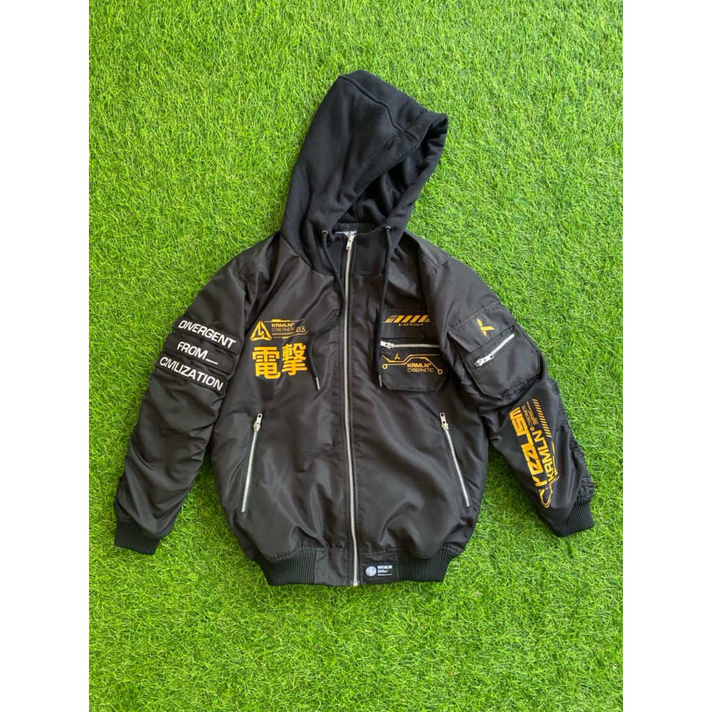 JAKET PARASUT KREMLIN
