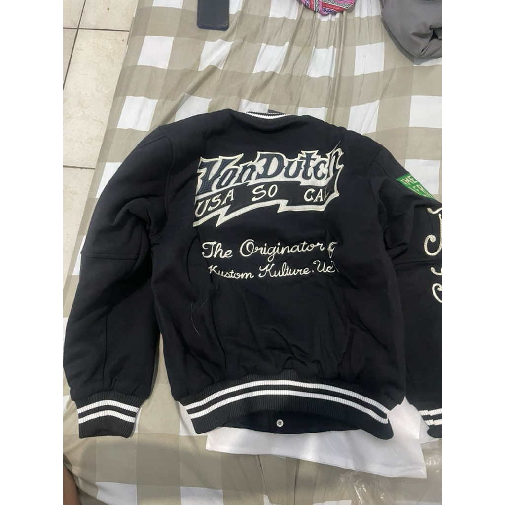varsity von dutch