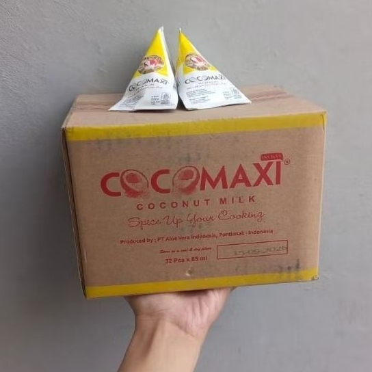 

GROSIR 1 Dus/Karton - Santan Cair Cocomaxi Kuning Isi 32pcs 65ml Instan Gurih Alami