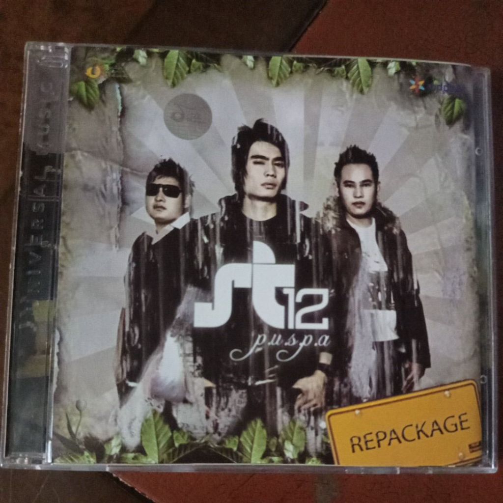 CD Musik ST 12 puspa