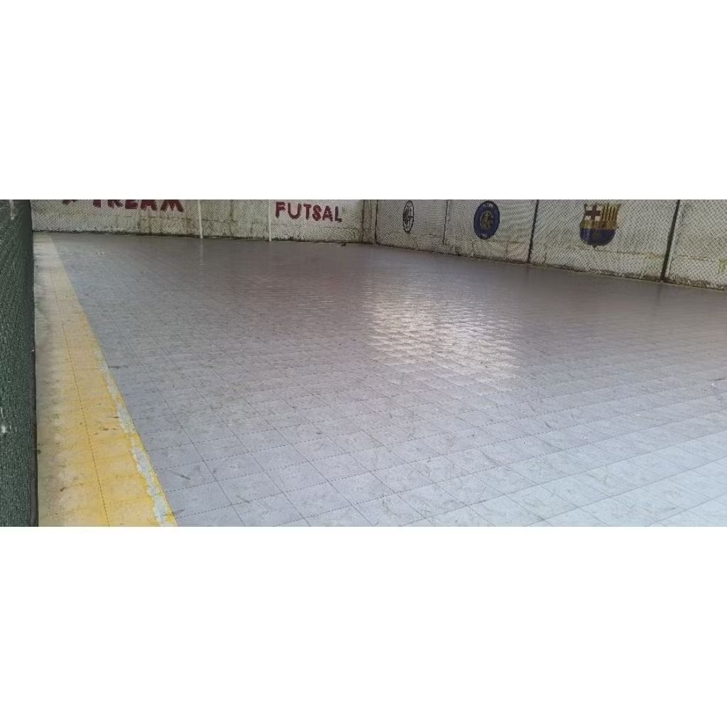 Satu Lapang Bekas Interlok Karpet Lantai Lapangan Futsal 15 mx 25 m