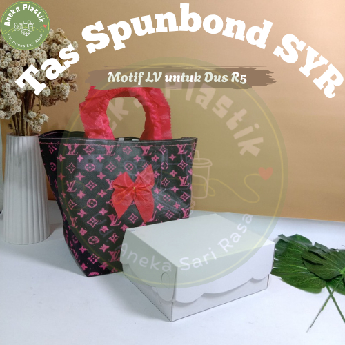

Tas Spunbond SYR Hajatan Motif Lv Dus R5