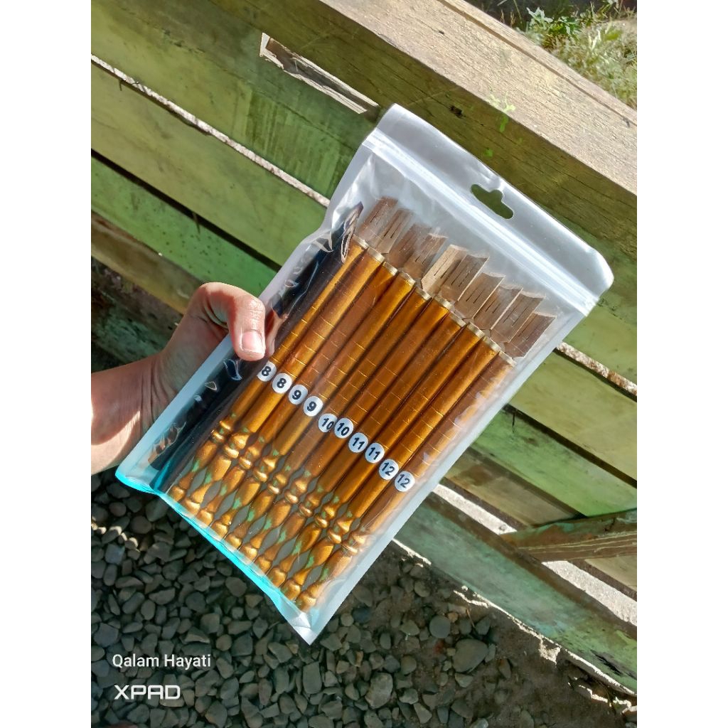 

EDISI SPESIAL!! 1 set isi 10 pcs qalam naskah ukuran besar, gagang warna emas