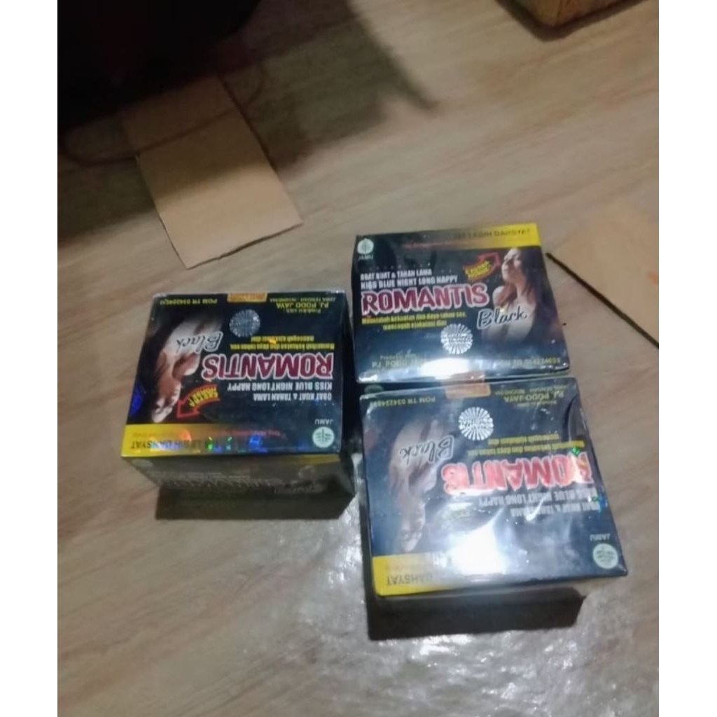 

ROMANTIS BLACK ORIGINAL 100% ( Satu kotak isi 10 sachet 2 kapsul )