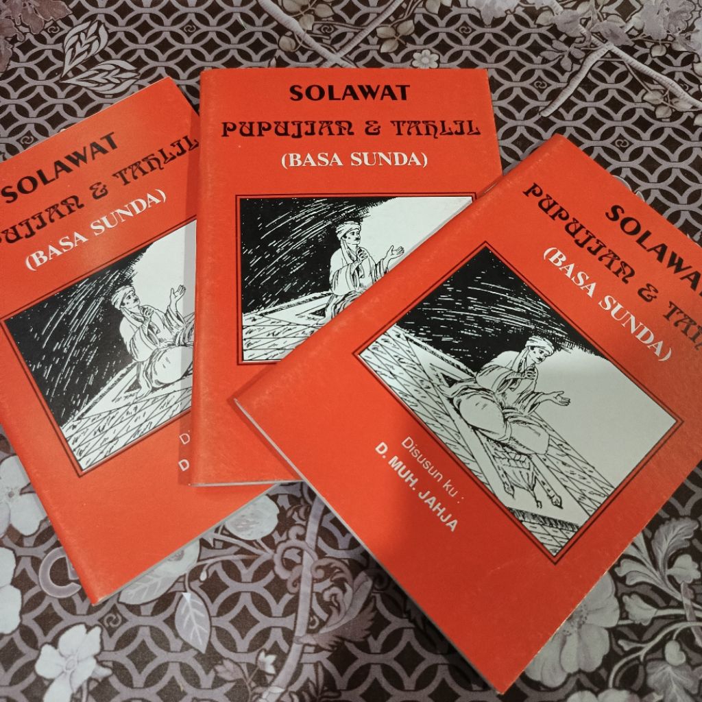 Buku pupujian tawasul acara tahlil SUNDA