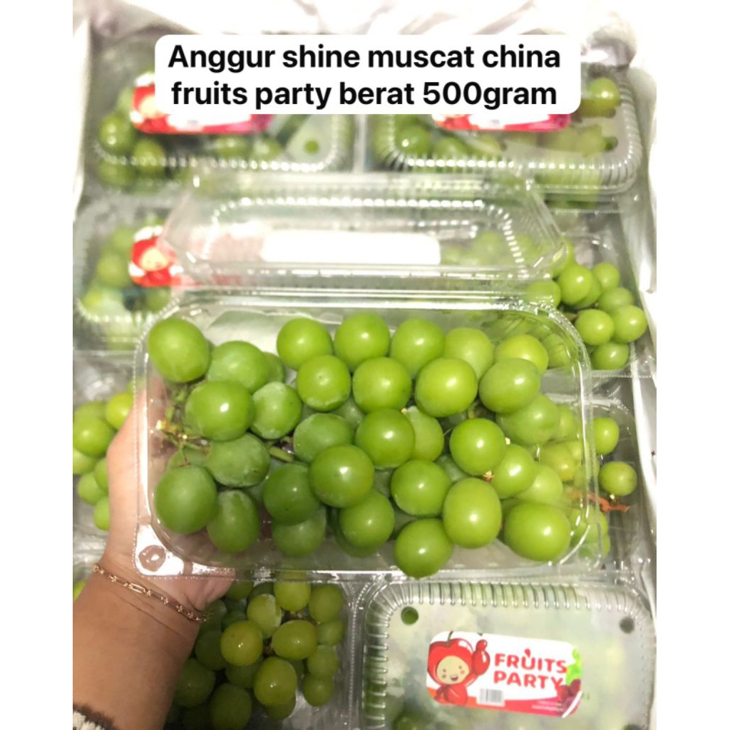 

Anggur Shine Muscat Fruits Party Berat 500gram /pack