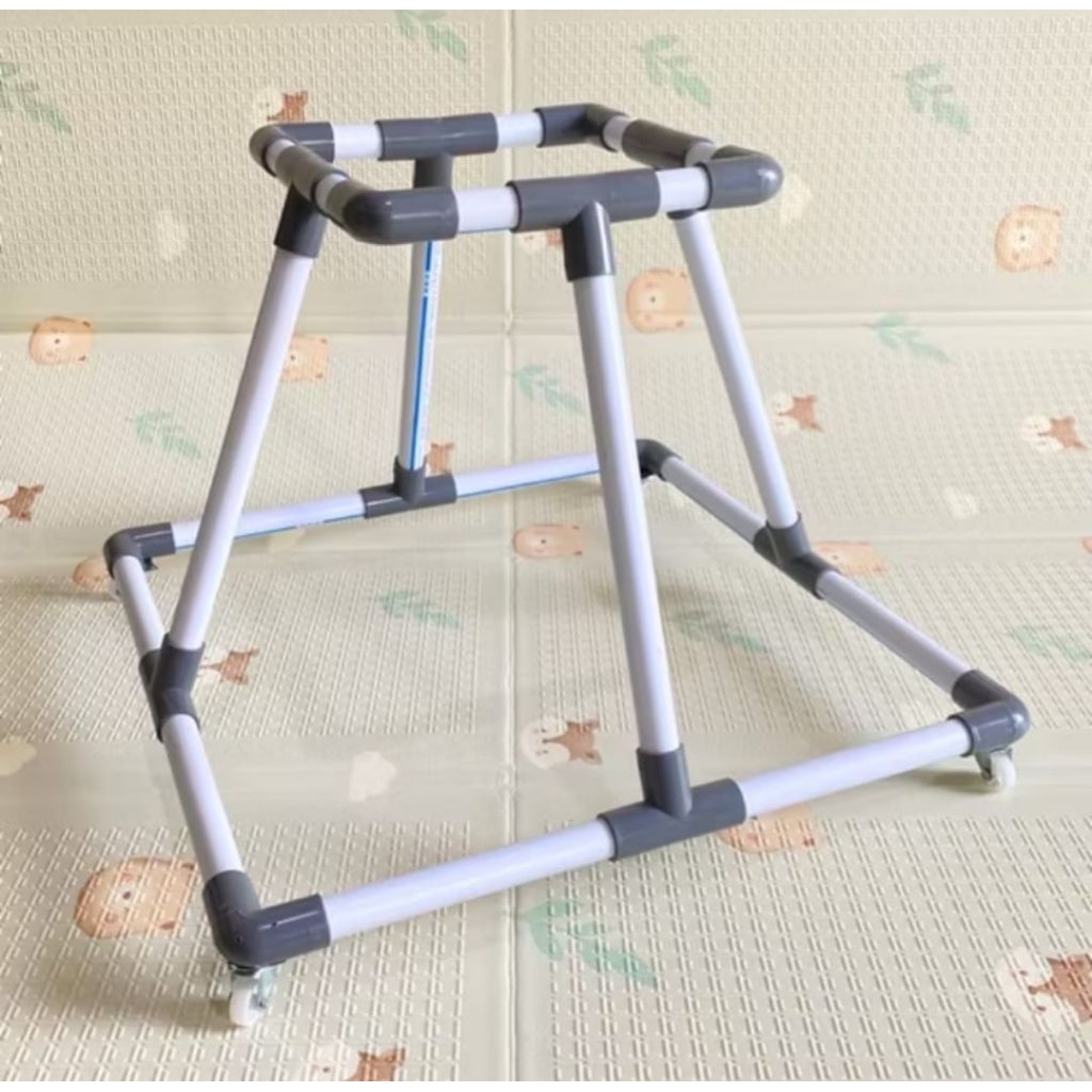 Alat belajar jalan bayi